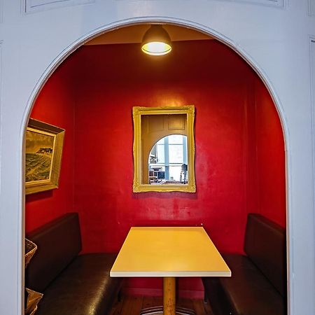 Appartement De La Tour De L'Horloge De Динан Екстериор снимка
