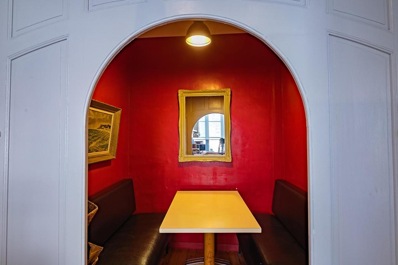 Appartement De La Tour De L'Horloge De Динан Екстериор снимка