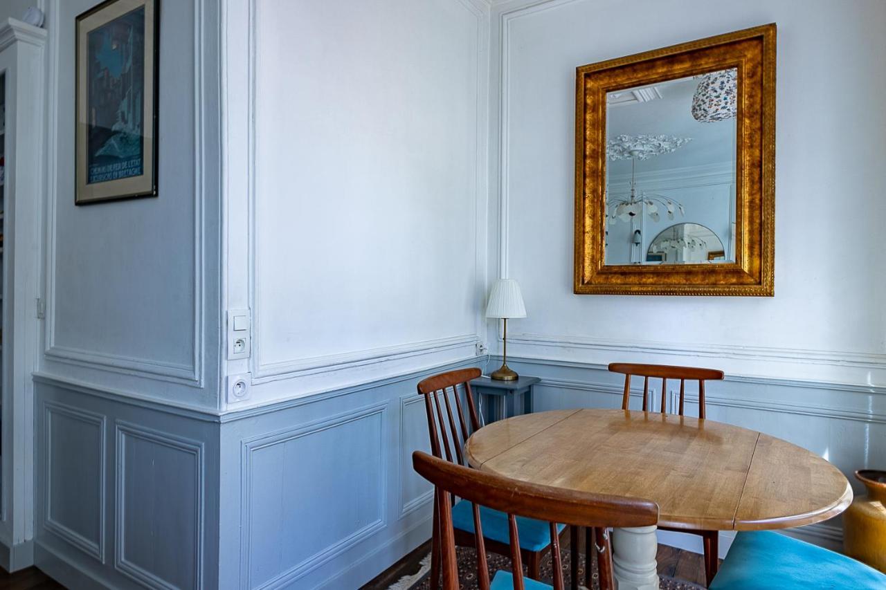 Appartement De La Tour De L'Horloge De Динан Екстериор снимка