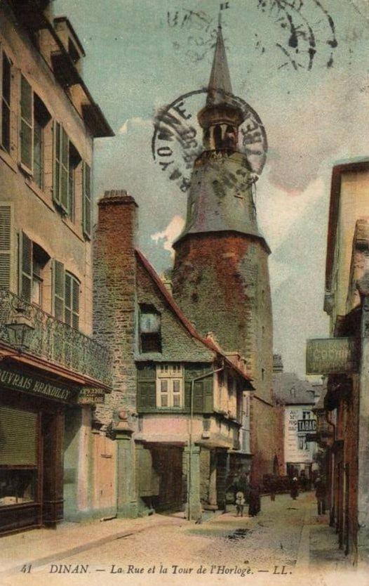 Appartement De La Tour De L'Horloge De Динан Екстериор снимка